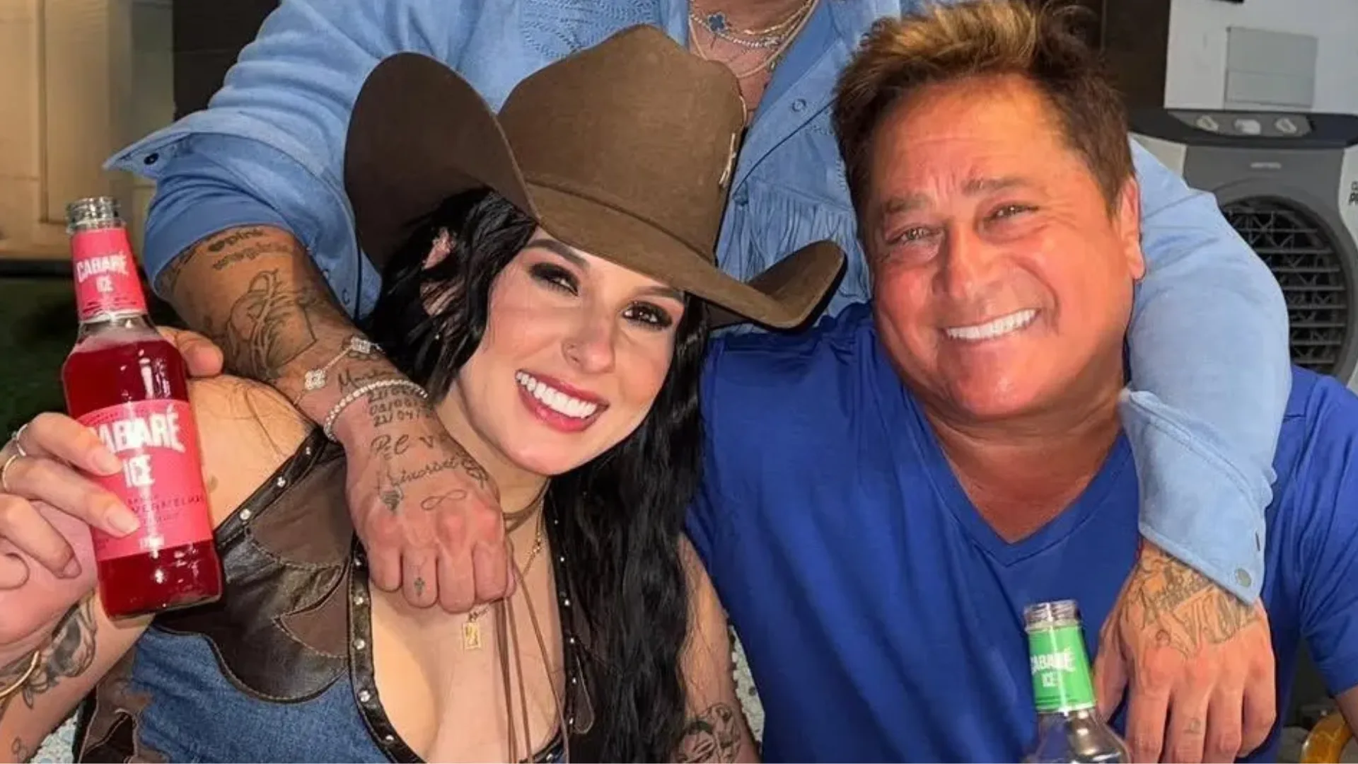 Ana Castela e Leonardo se divertem ao comer tomate com sal