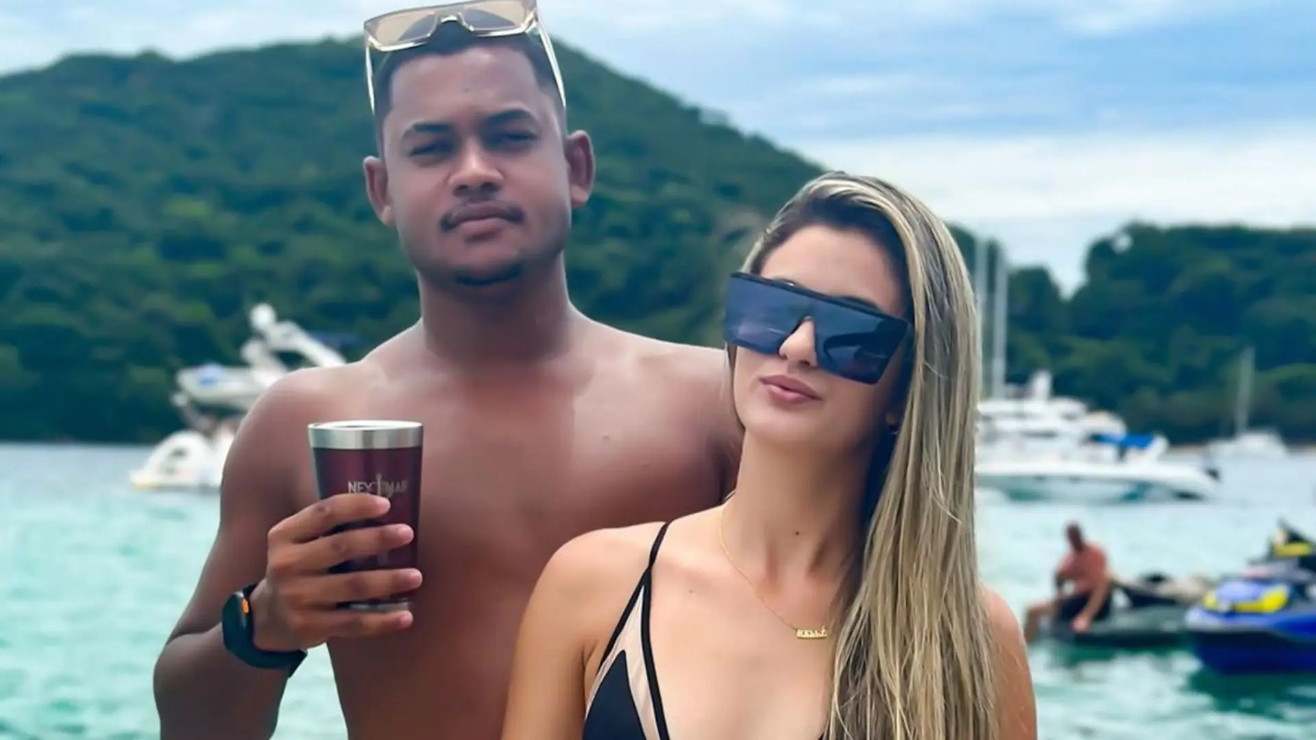 Barraco! Bia Miranda revela que traiu com irmãos do ex: “Peguei os dois”