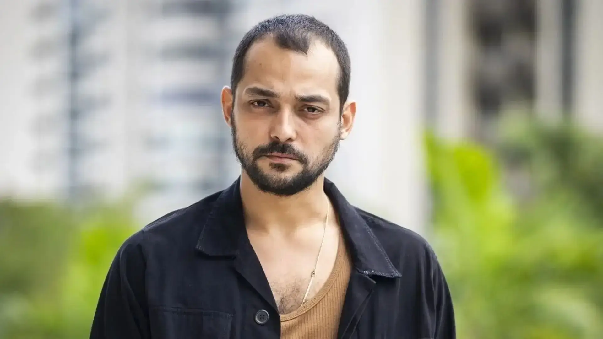 Humorista chama Eduardo Sterblitch de “psicopata e interesseiro”