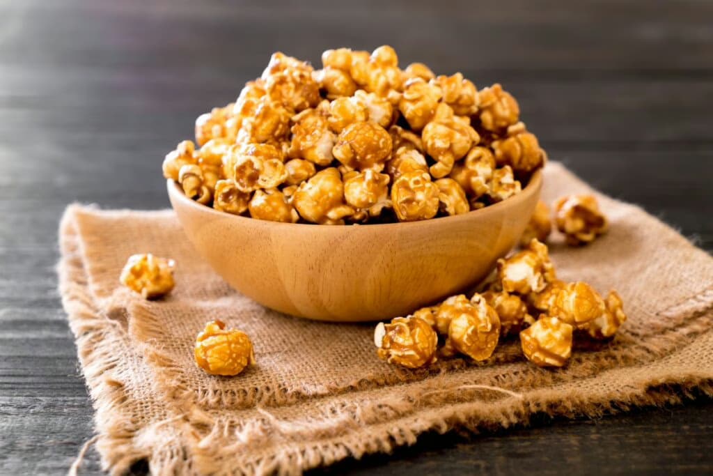 Veja os benefícios da pipoca e como consumi-la de forma saudável