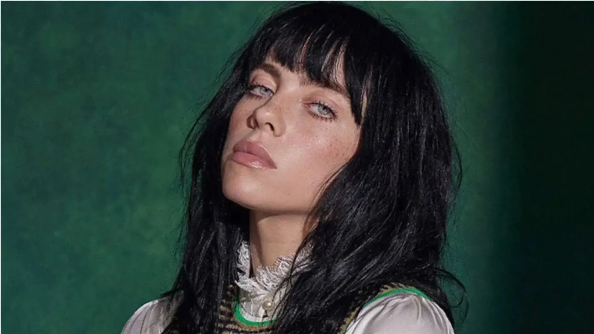 Billie Eilish cancela shows no Brasil após reprovar local de apresentações