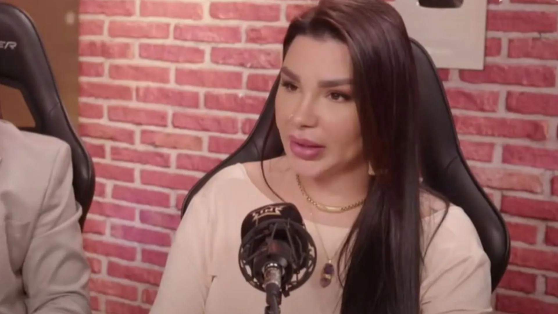 OUÇA: Vaza áudio de Jenny Miranda detonando modelo