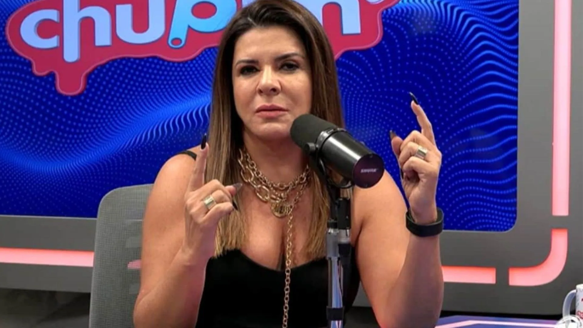 Mara Maravilha e Rachel Sheherazade entram em atrito ao vivo