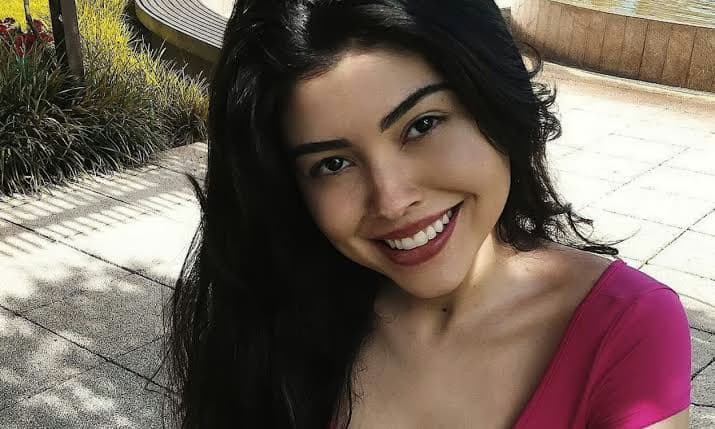 Mariana Ferrer apresenta TCC sobre tema sensível e emociona banca