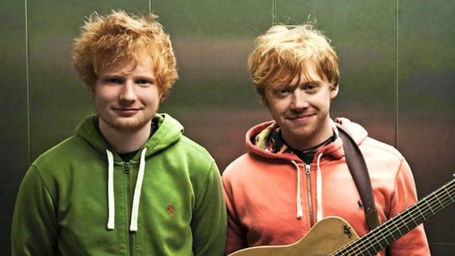 Ed Sheeran surge com Rupert Grint e brinca com semelhança entre eles