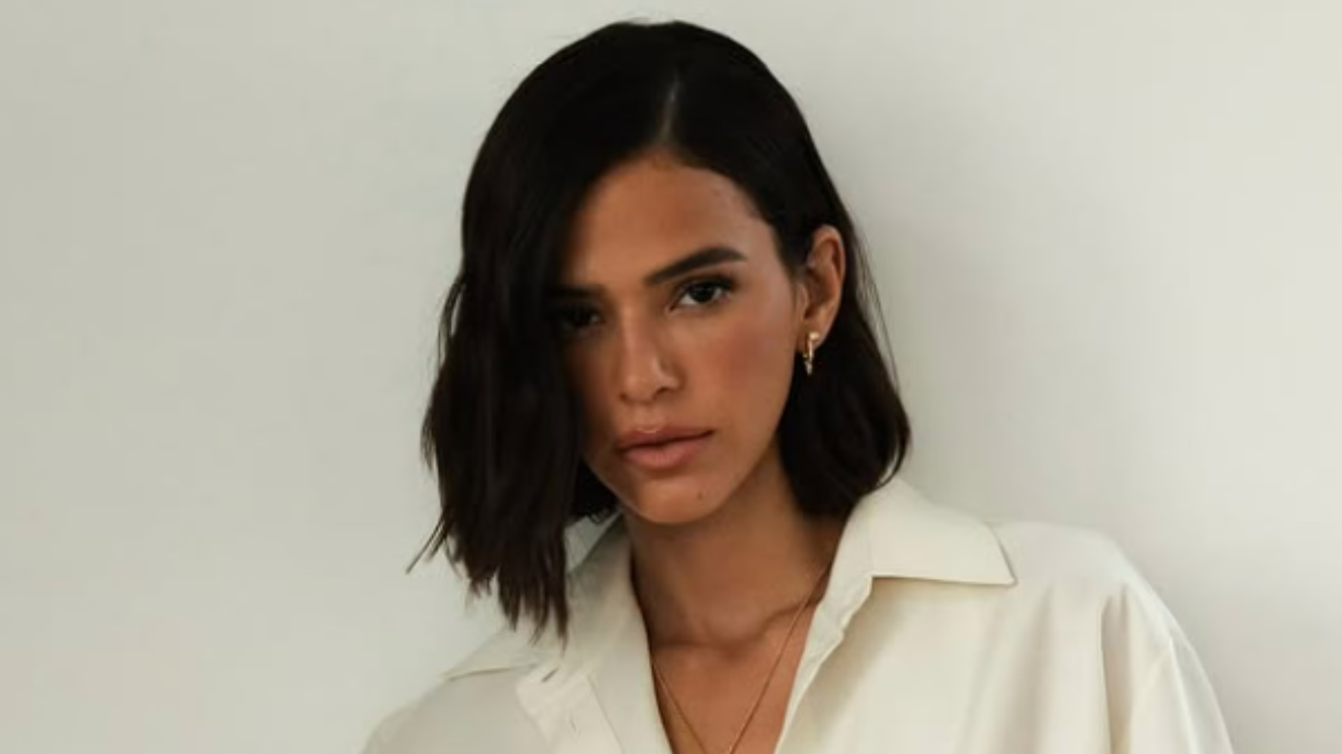 Bruna Marquezine mostra rotina de treinos para definir o corpo