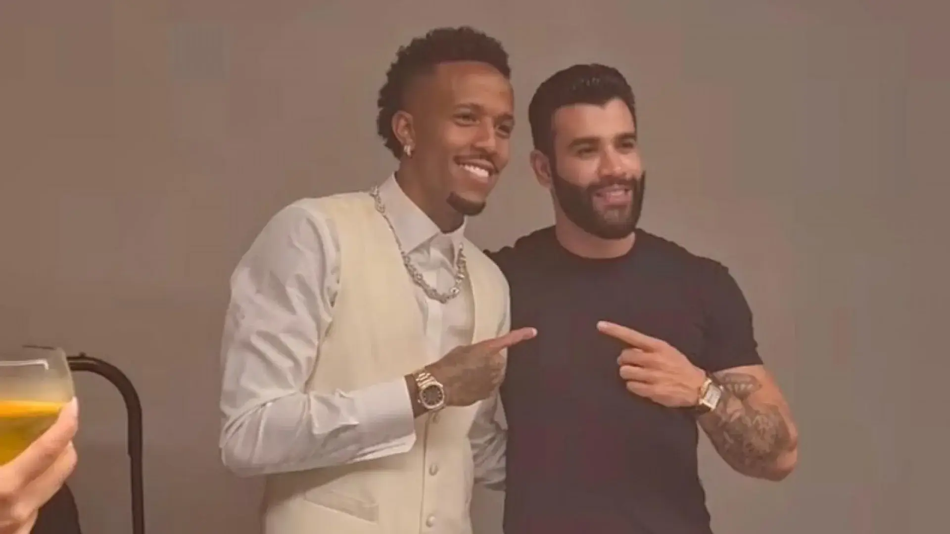 Éder Militão conhece Gusttavo Lima em seu casamento e momento viraliza