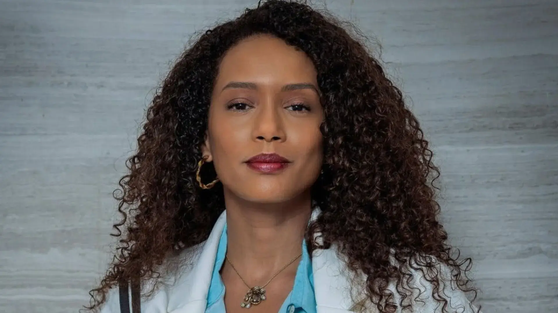 ‘Vale Tudo’: Taís Araujo reflete sobre desabafo marcante de Raquel