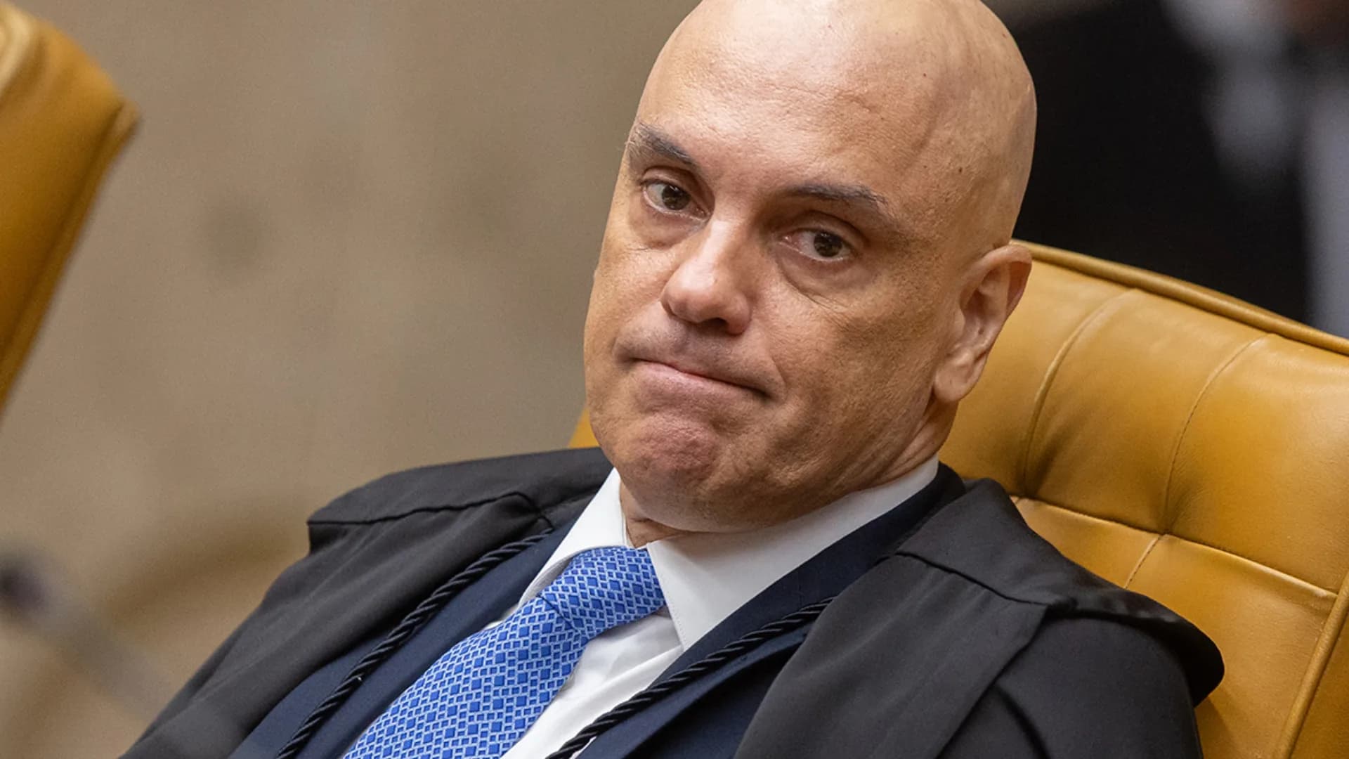 Oposição consegue 41 assinaturas e pede impeachment de Moraes