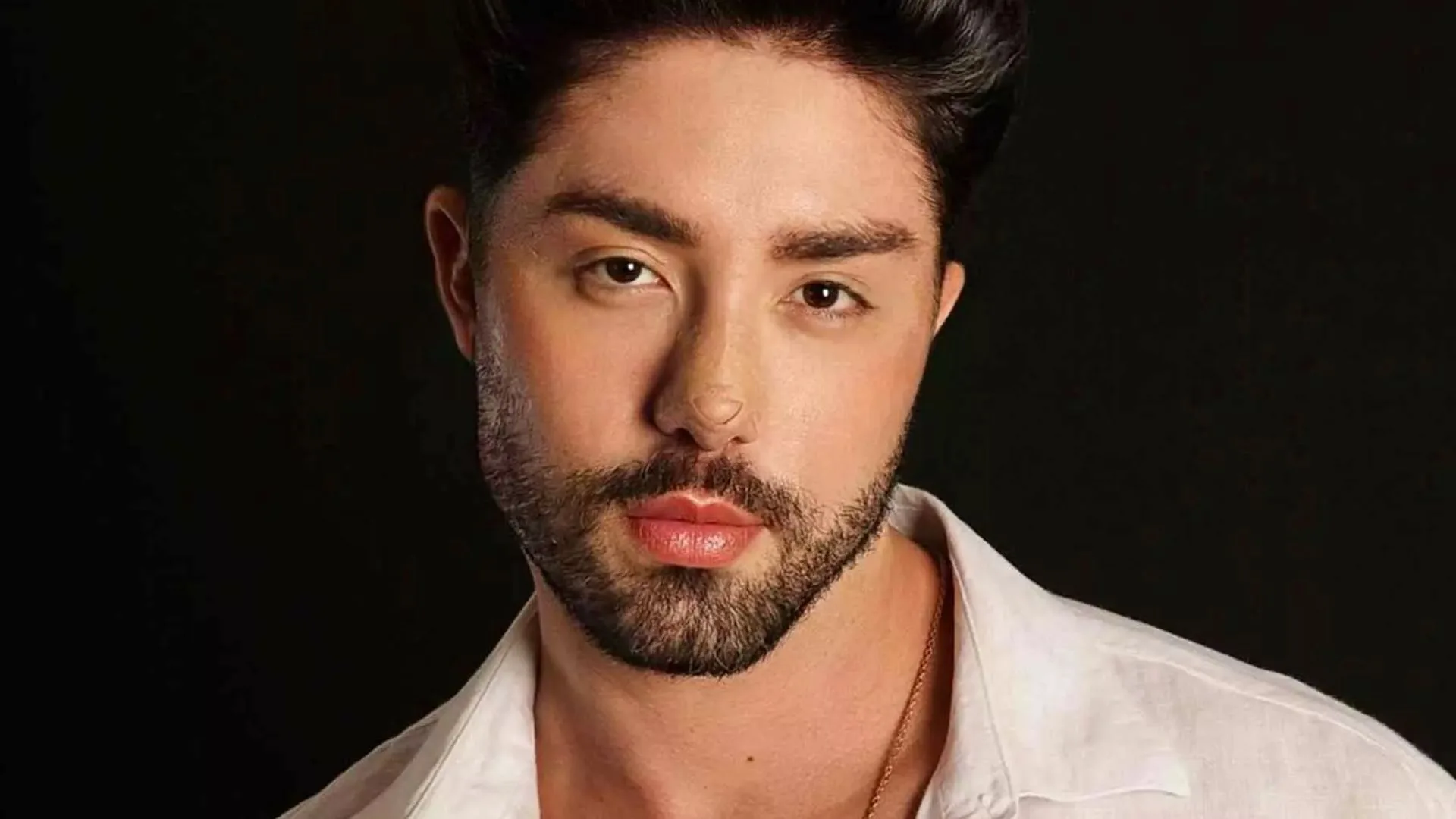 Rico Melquiades revela que fez harmonização peniana