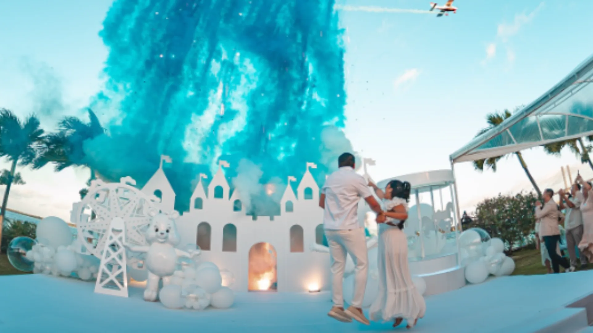 Natanzinho Lima descobre que será pai de menino em chá revelação emocionante