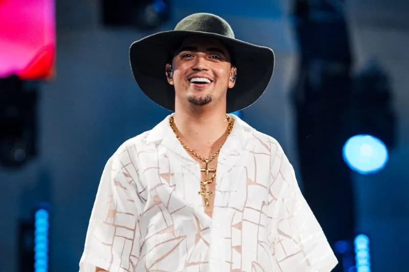 Natanzinho passa por susto inesperado durante show ao vivo