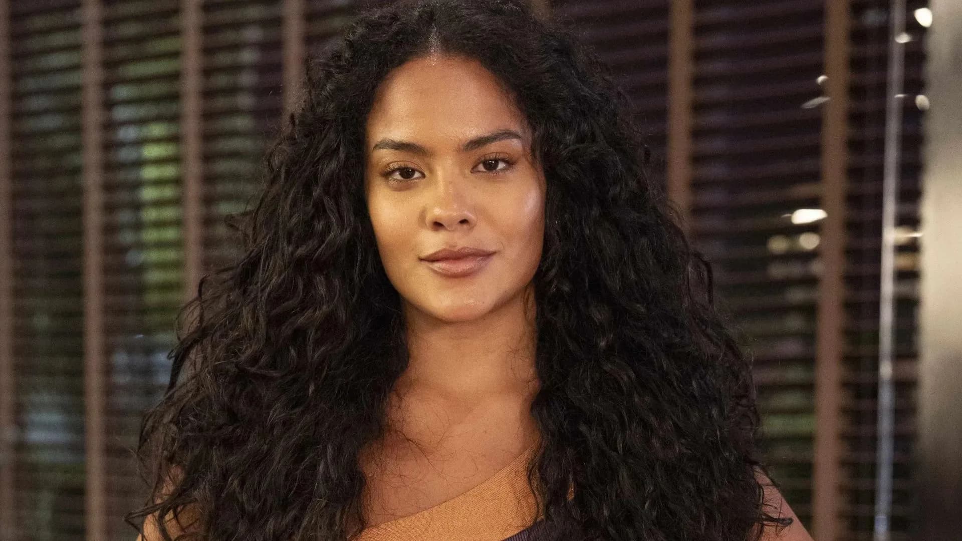 Bella Campos relembra período em que ganhava R$600 como balconista