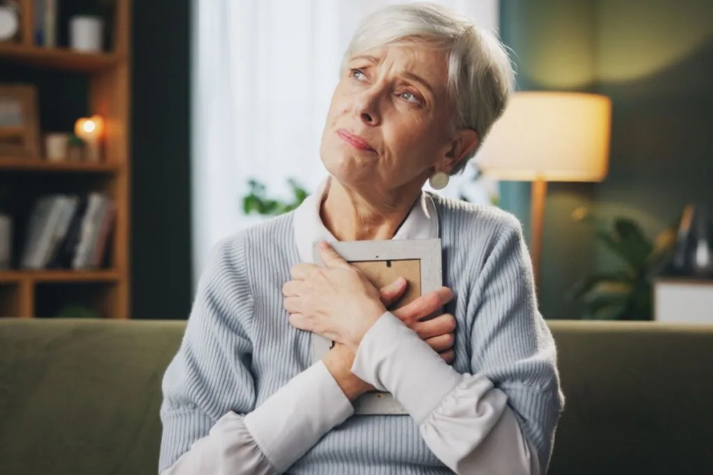 Entenda por que é tão difícil lidar com o sentimento de falta