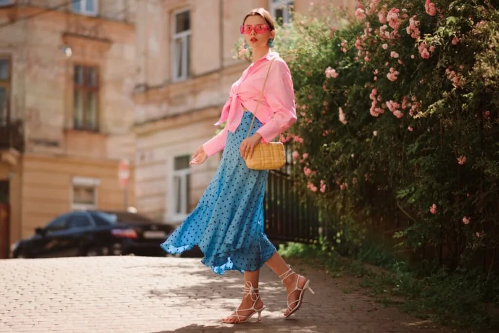 Veja como utilizar a estampa poá com estilo