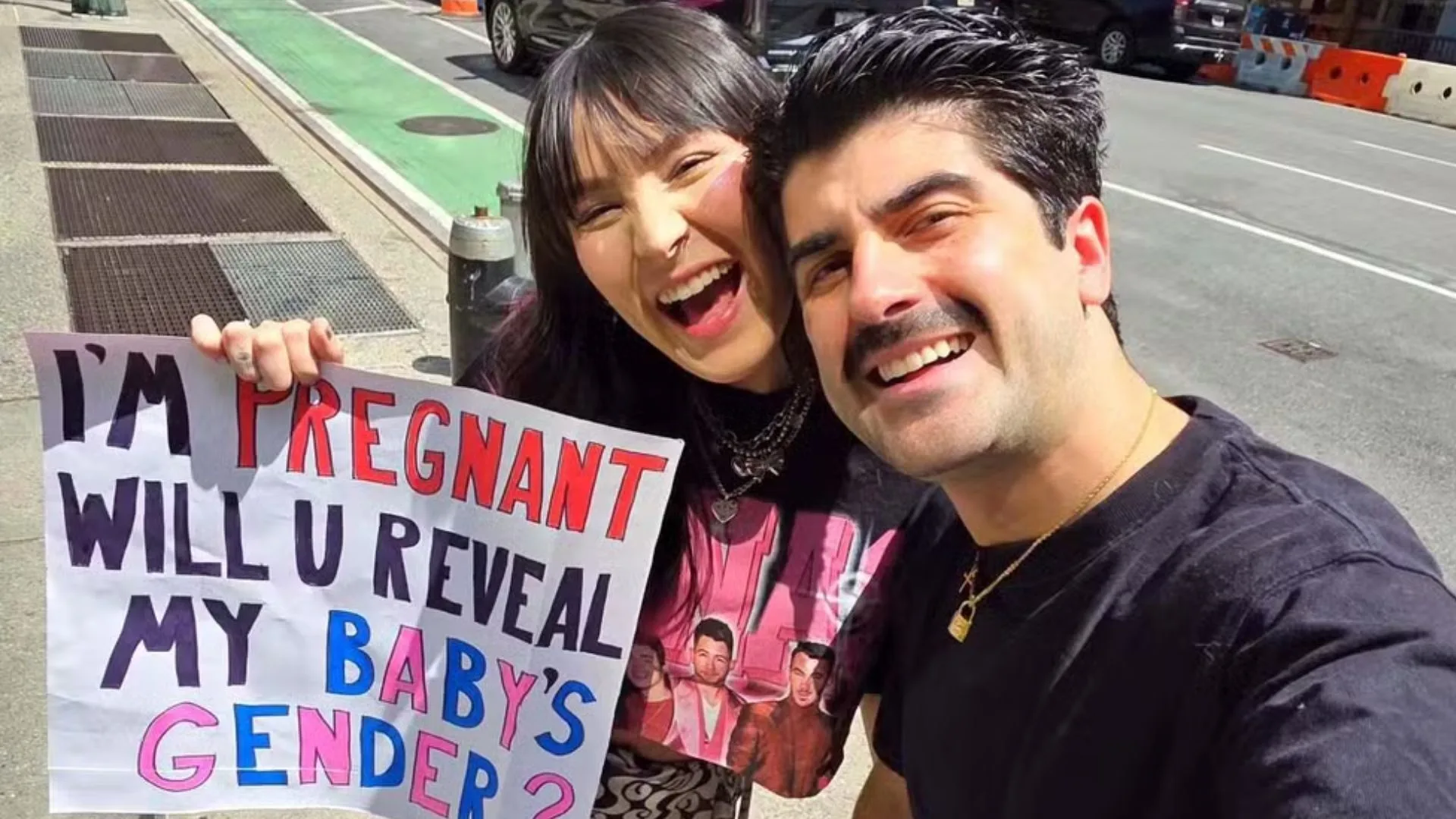 Jonas Brothers fazem chá revelação para pais brasileiros durante show