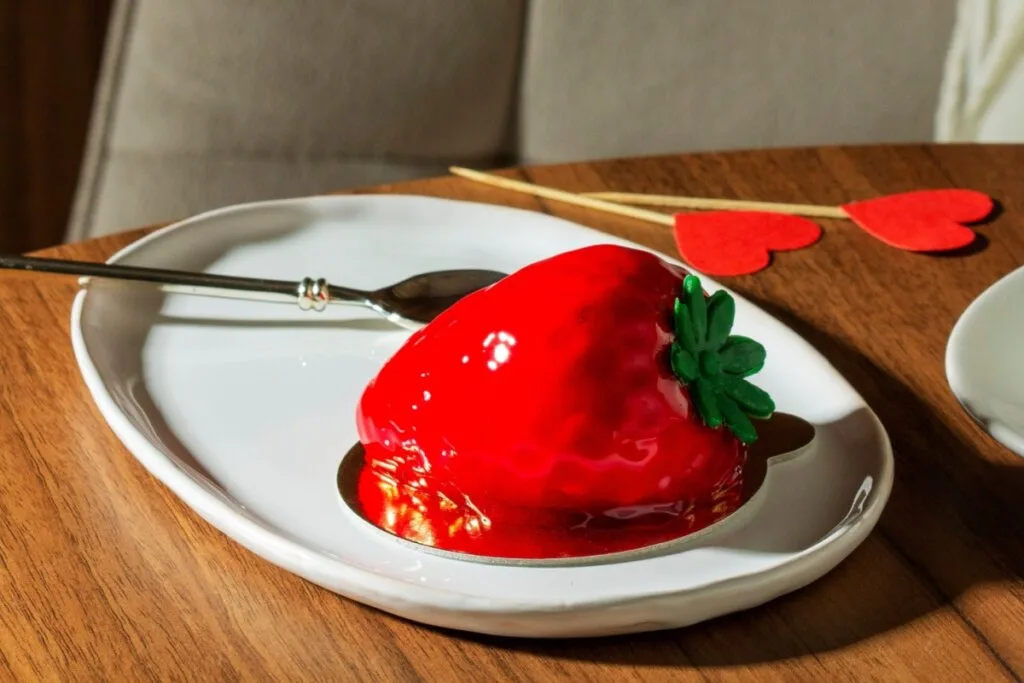 5 dicas para fazer o caramelo perfeito para o morango do amor