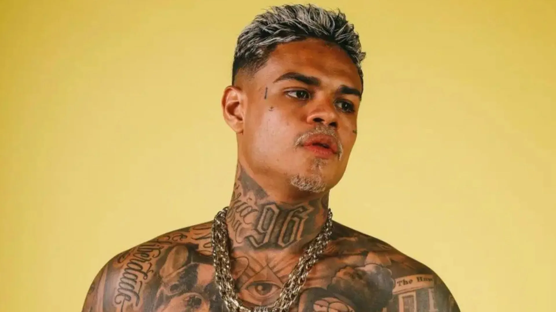 MC Cabelinho adota bode e viraliza nas redes sociais