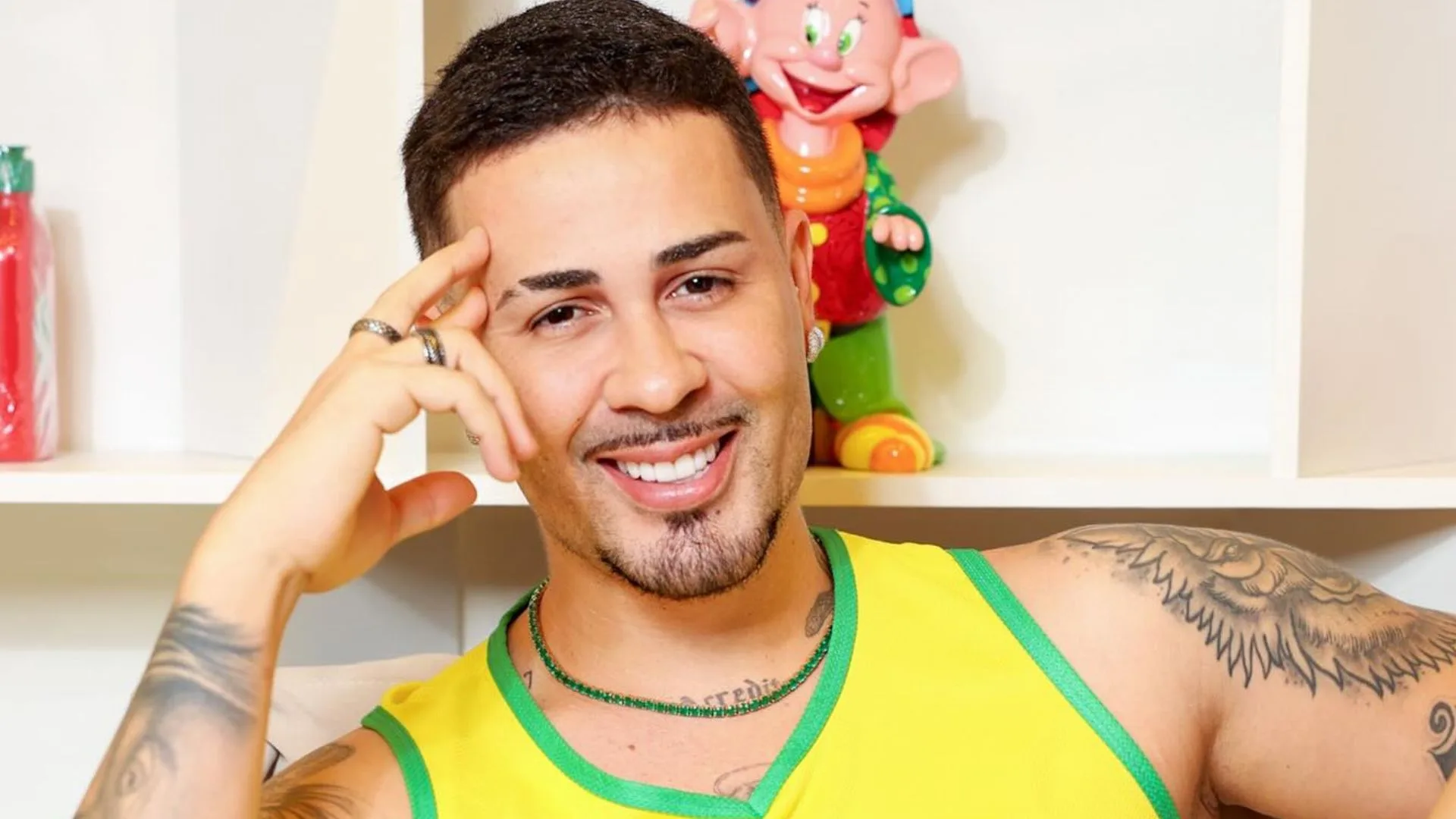 Após ser acusado de expor fãs, Carlinhos Maia se pronuncia