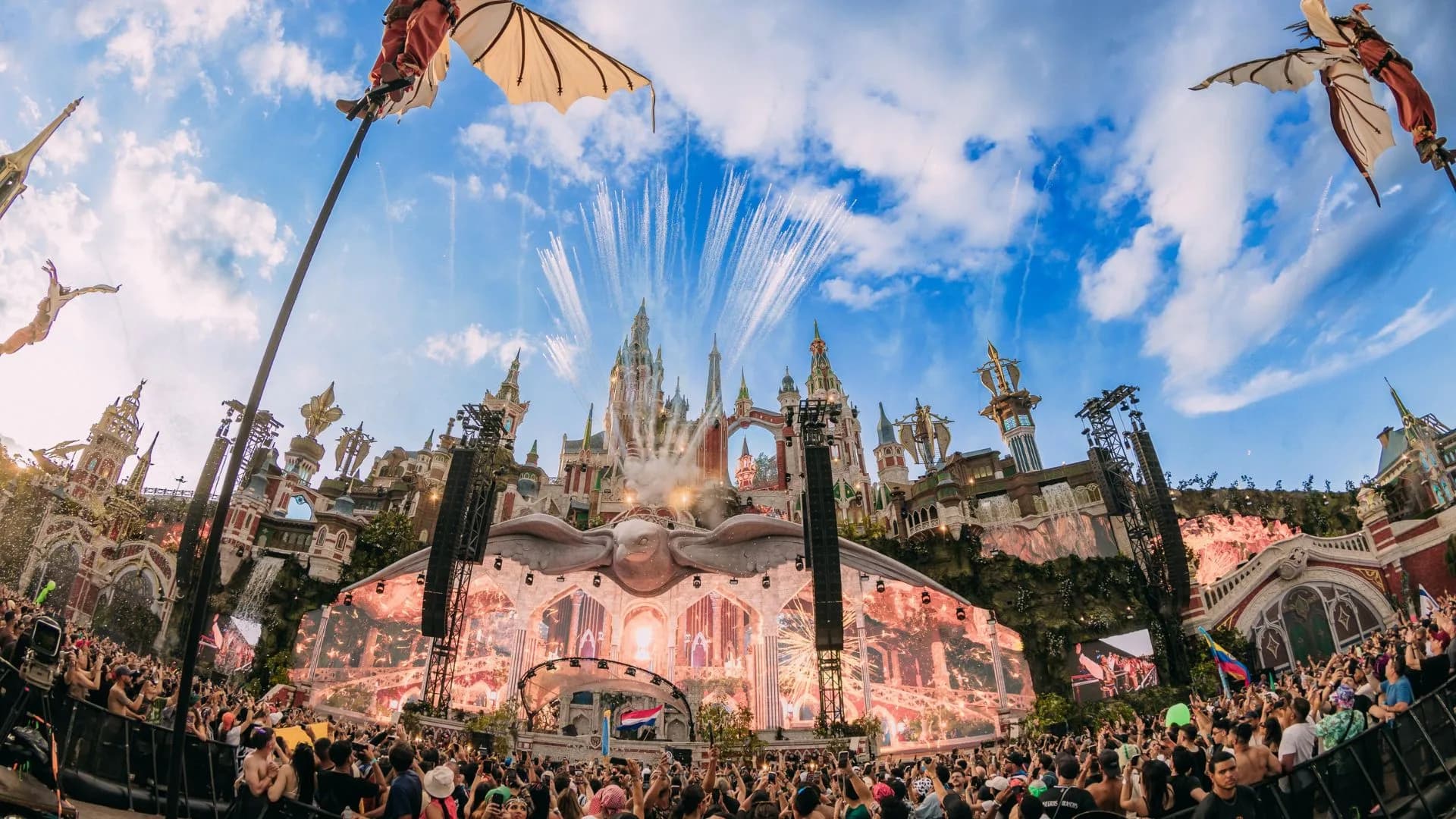 Tomorrowland Brasil contará com recarga antecipada da pulseira