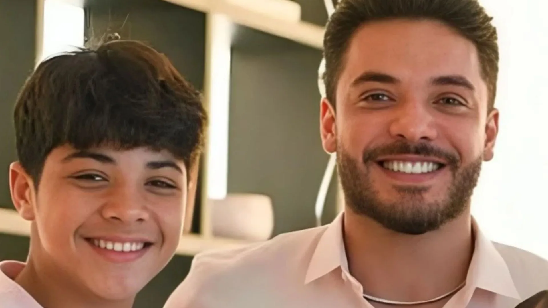 Safadão chora ao comentar cirurgia do filho para retirada de tumor