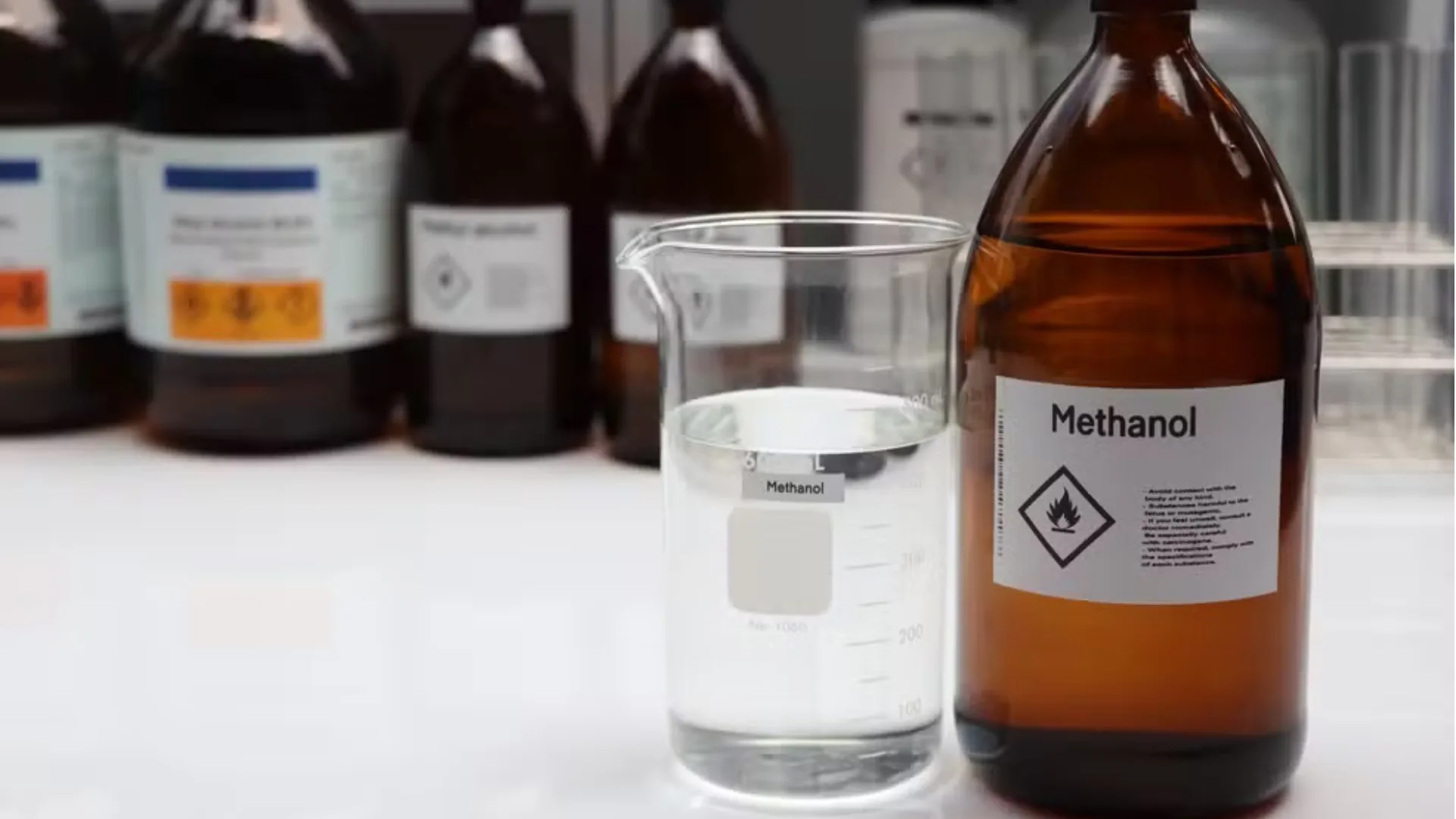 Após mortes por intoxicação, Senacon emite alerta sobre risco de metanol em bebidas alcoólicas