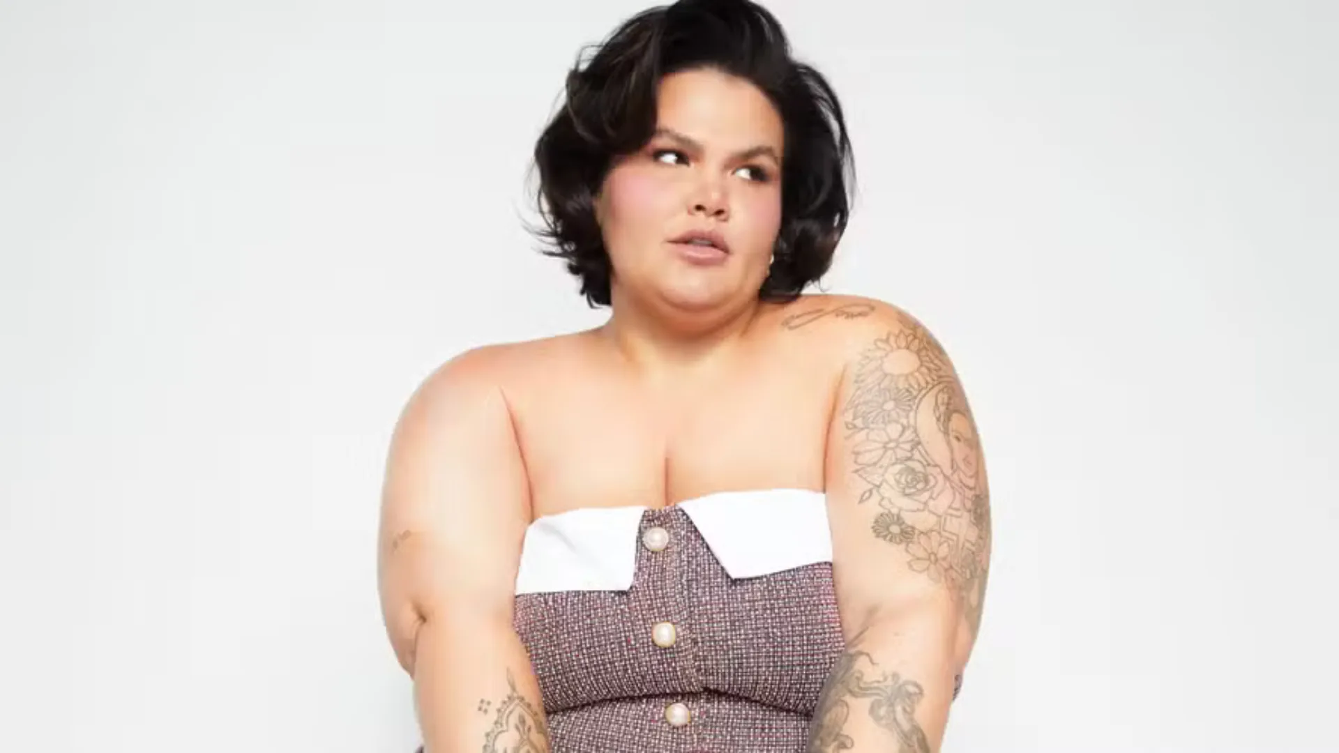 Thais Carla celebra conquista ao vestir calça jeans menor