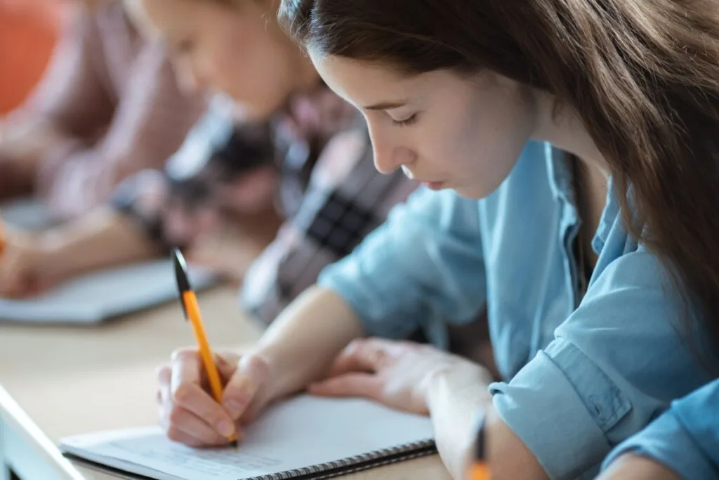 4 curiosidades sobre a elaboração e a correção do Enem