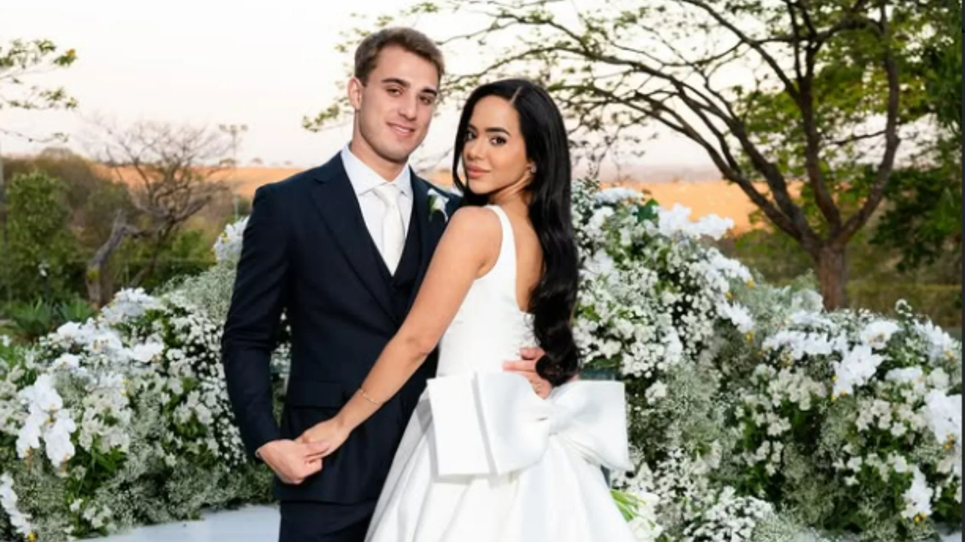 Mariely congela bolo de casamento para comer daqui a um ano