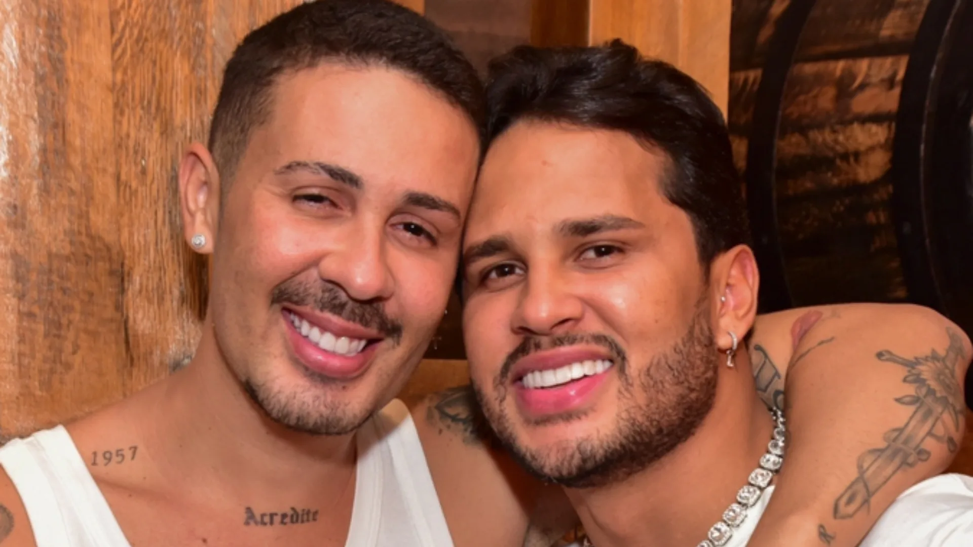 Bêbado, Carlinhos Maia confessa ter traído Lucas Guimarães