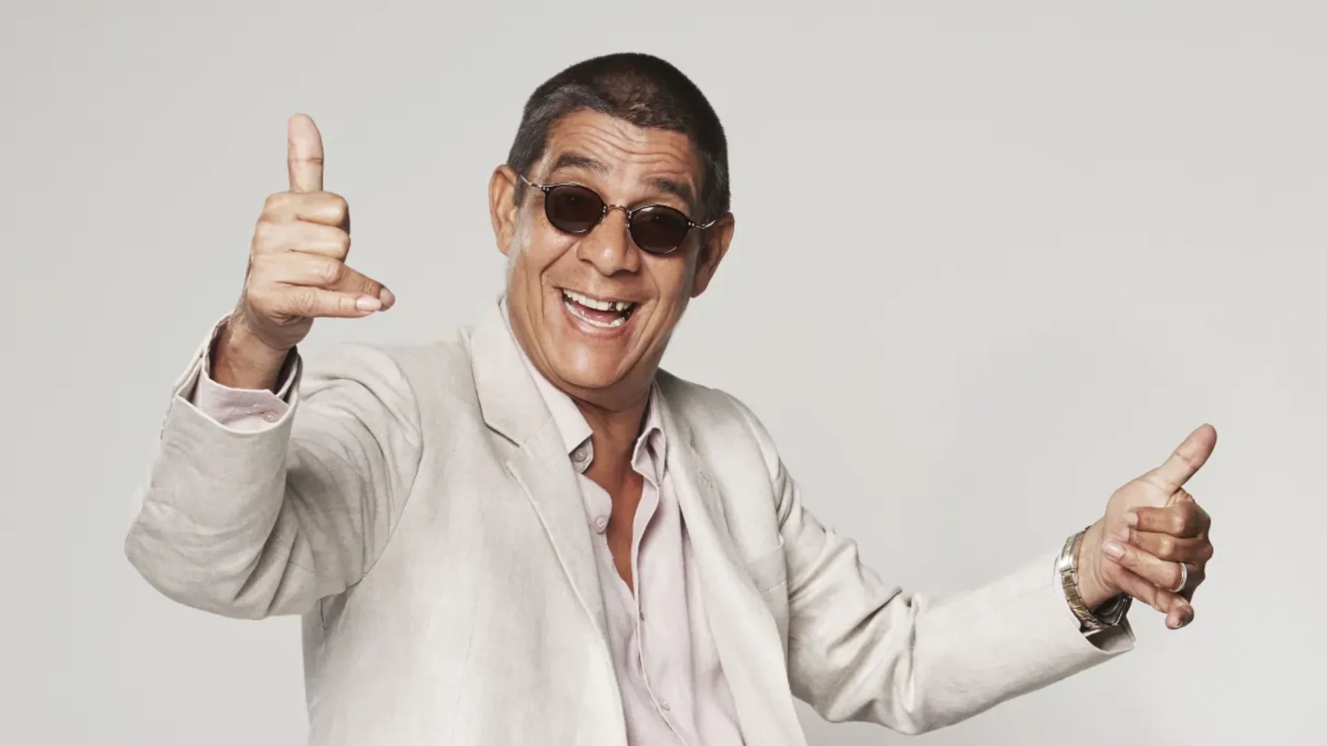 Reação de Zeca Pagodinho ao ver a altura de Pabllo Vittar diverte