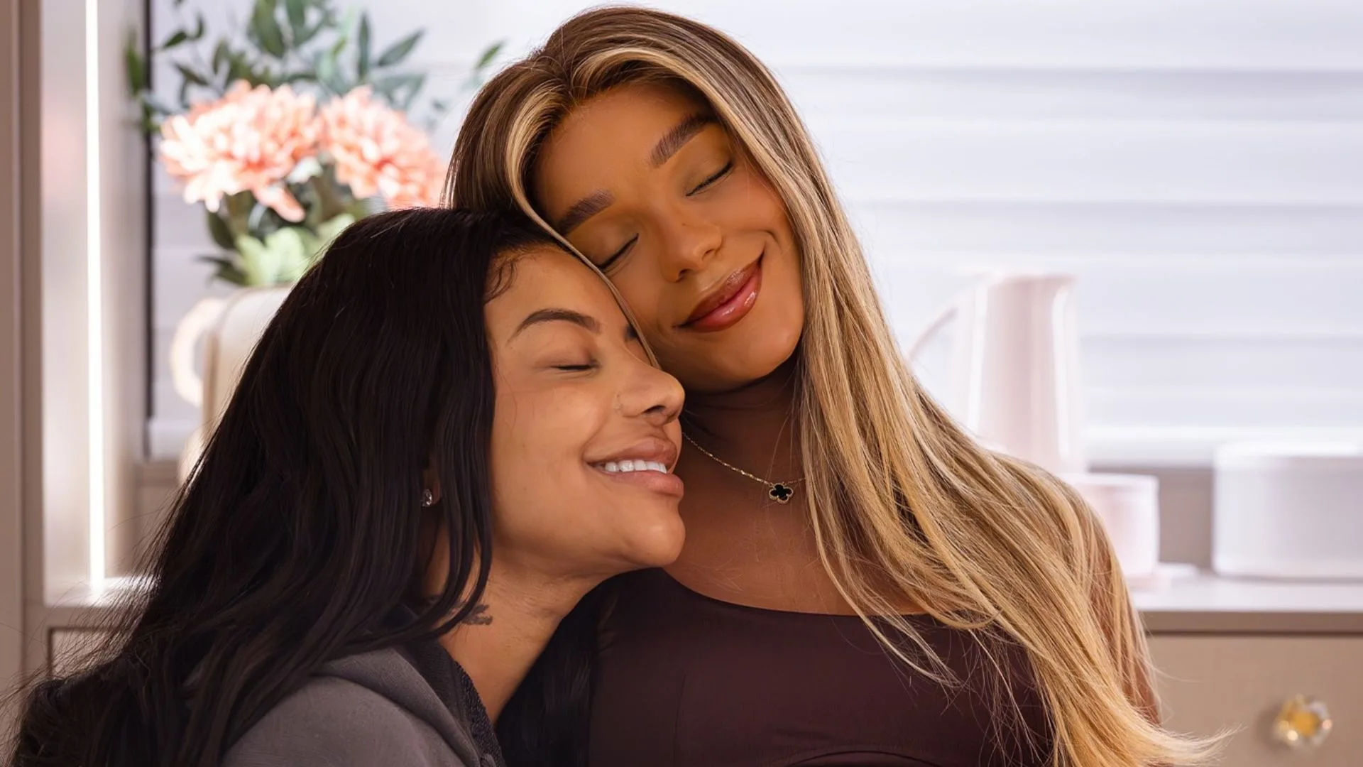 Mães de Zuri, Ludmilla e Brunna Gonçalves explicam método de fertilização