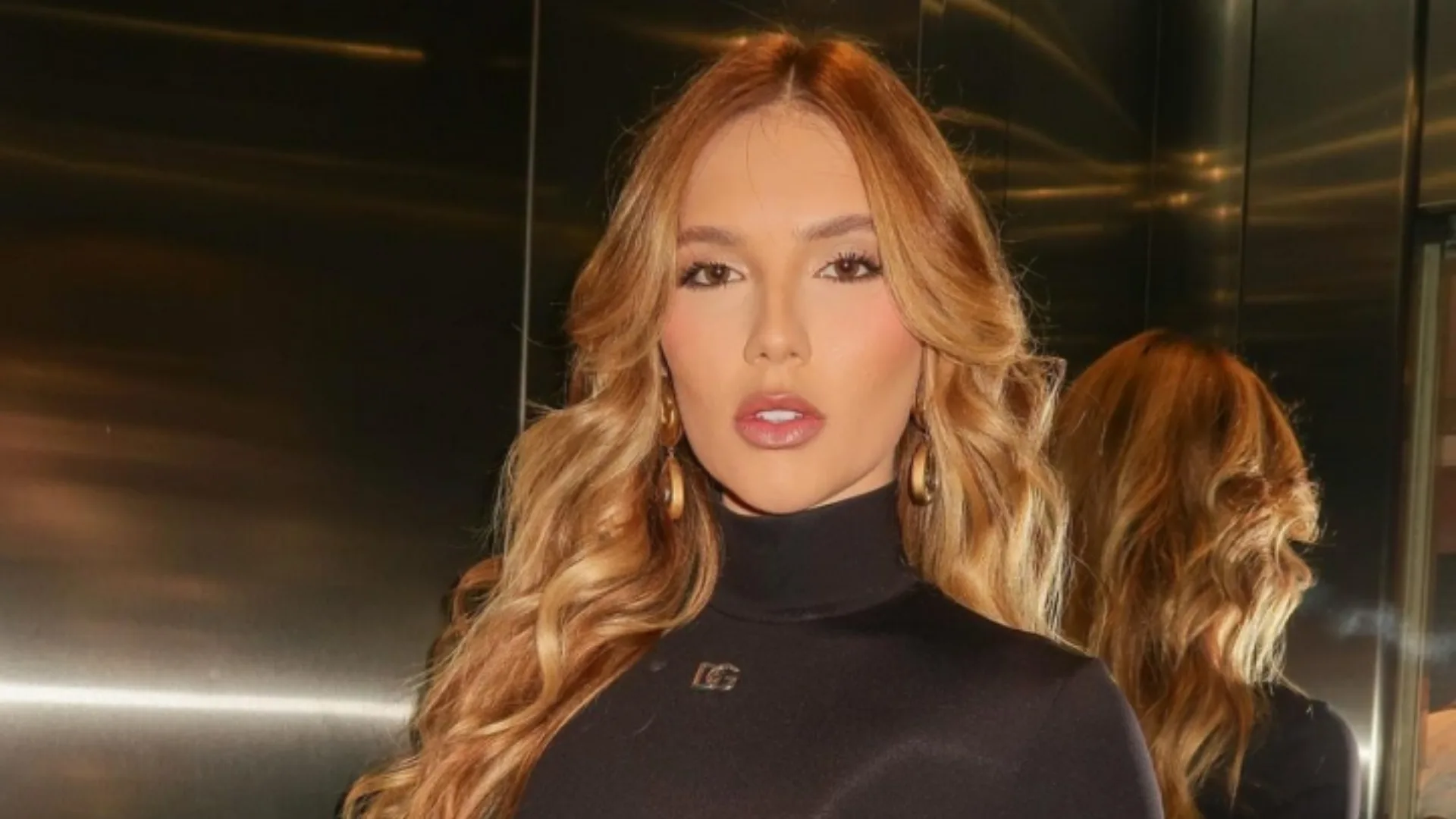 Virginia explica motivo de aparecer maquiada em vídeos de “boa noite”