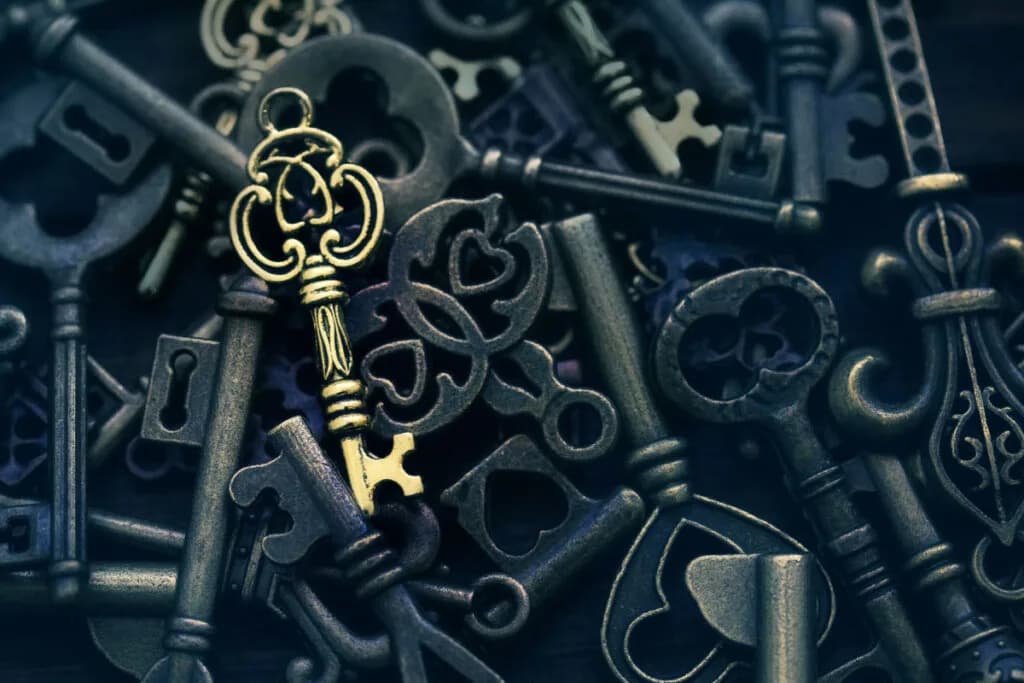 6 simpatias poderosas com chaves para abrir caminhos