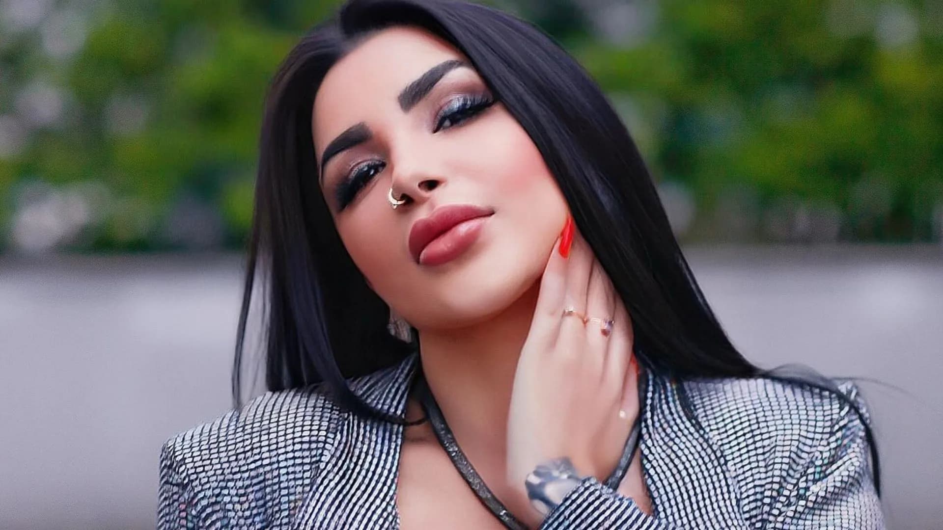 Jenny Miranda detona e manda recado para a filha em vídeo