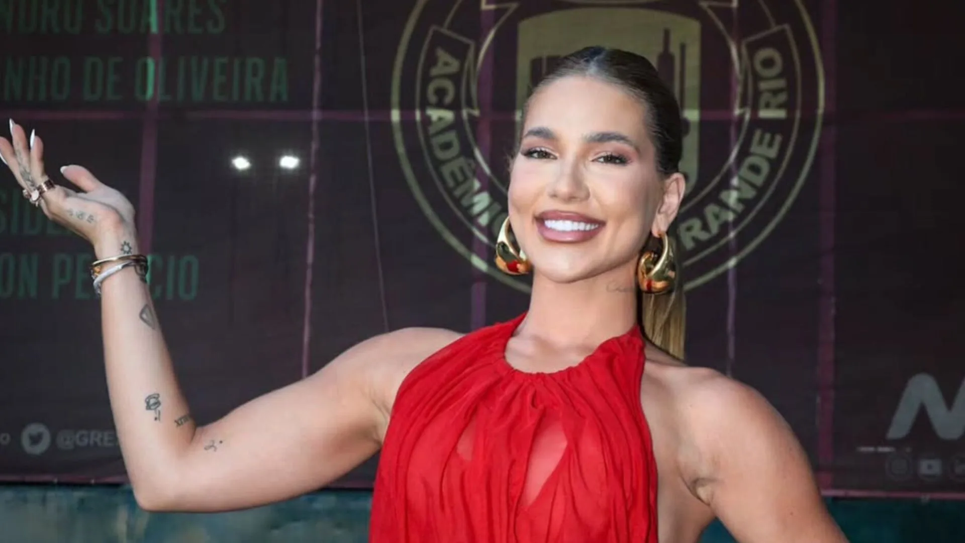 Após suposta DR, Virginia desembarca em Madri e deve encontrar Vini Jr