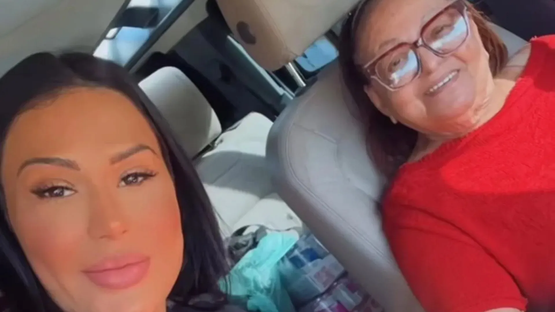 Gracyanne Barbosa deixa hospital e reencontra ex-sogra após lesão no Dança dos Famosos