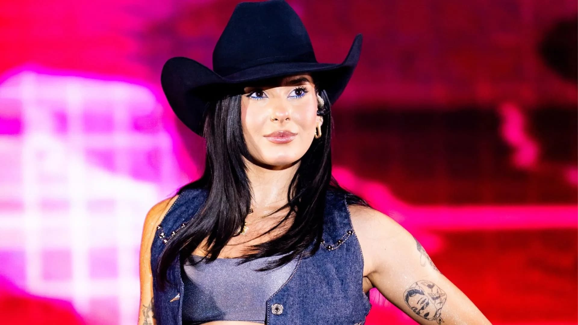 Ana Castela rebate críticas sobre suas atitudes e cita amadurecimento