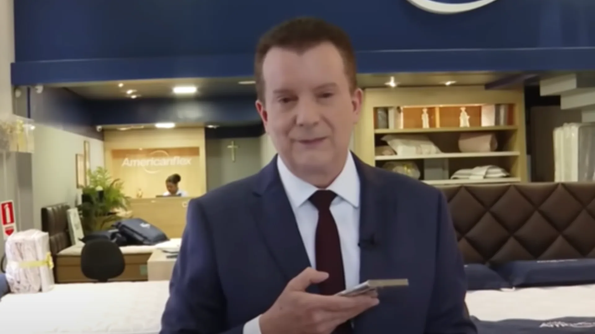 Equipe da Patrulha do Consumidor é agredida durante gravação