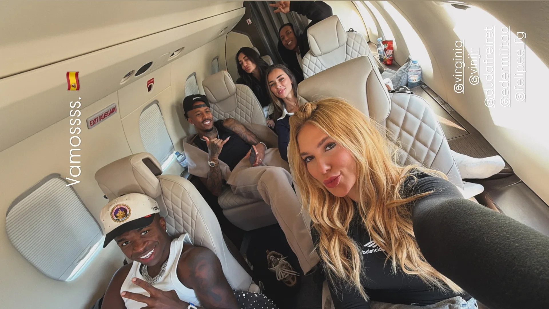 Virginia e Vini Jr. aparecem juntos em jatinho a caminho de Madri