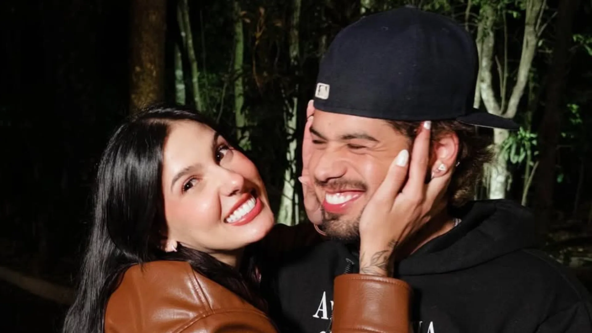 Assessoria de Ana Castela se pronuncia sobre suposta aliança de compromisso