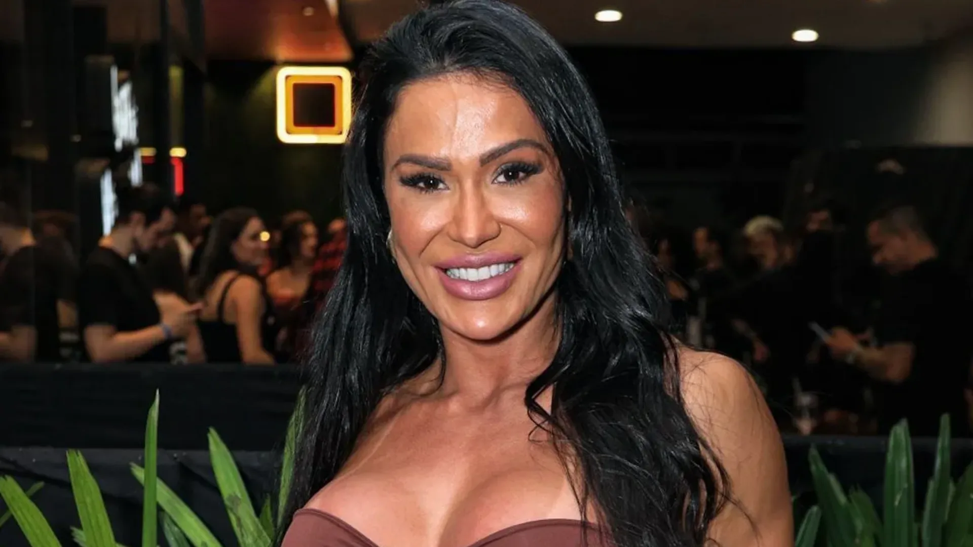 Antes de ser assaltada, Gracyanne esteve na União da Ilha