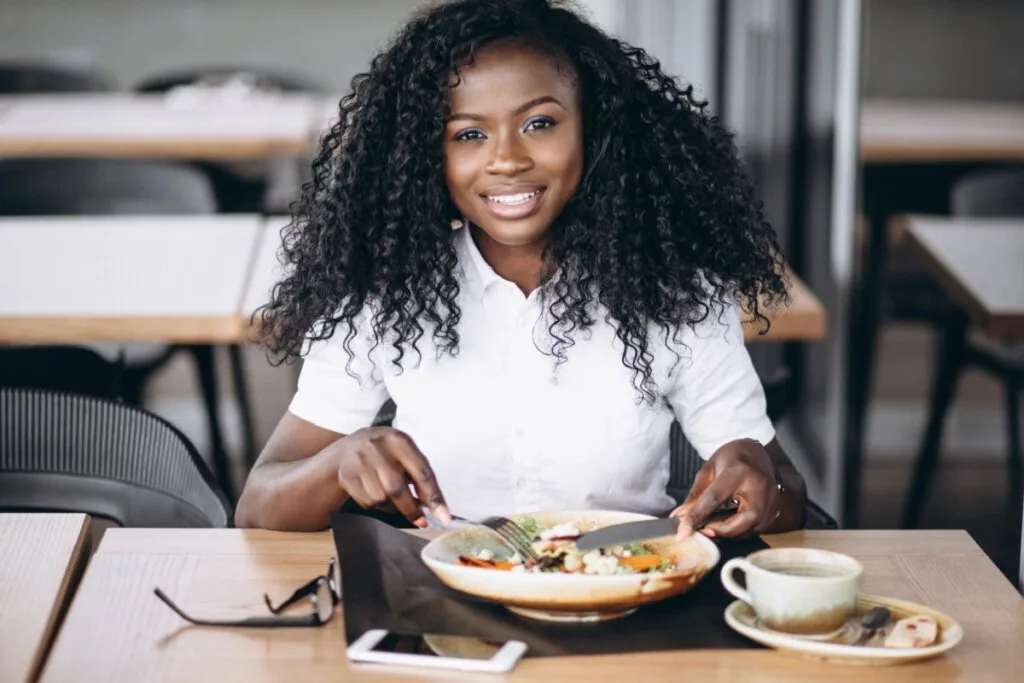 Veja como a alimentação ajuda na prevenção ao câncer de mama