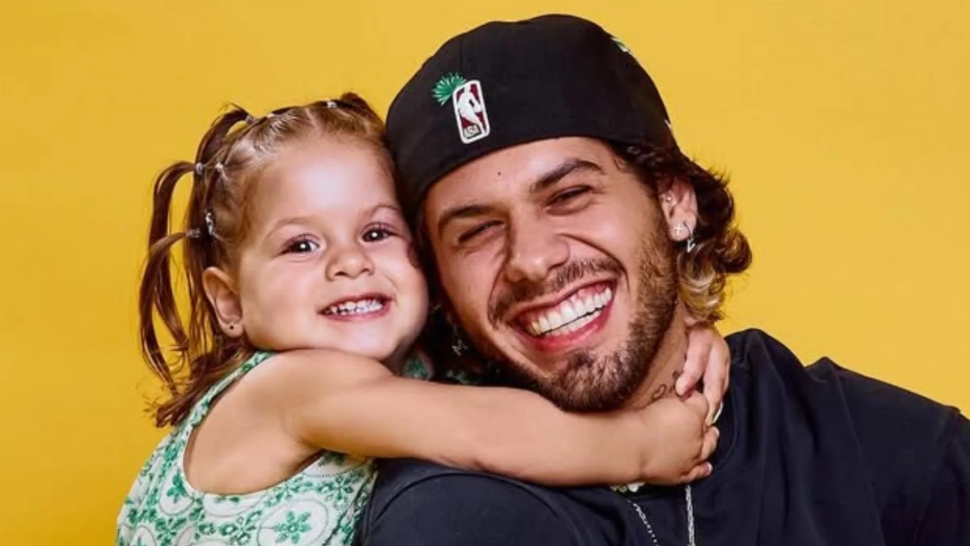 Zé Felipe exibe Maria Flor dançando música de Ana Castela