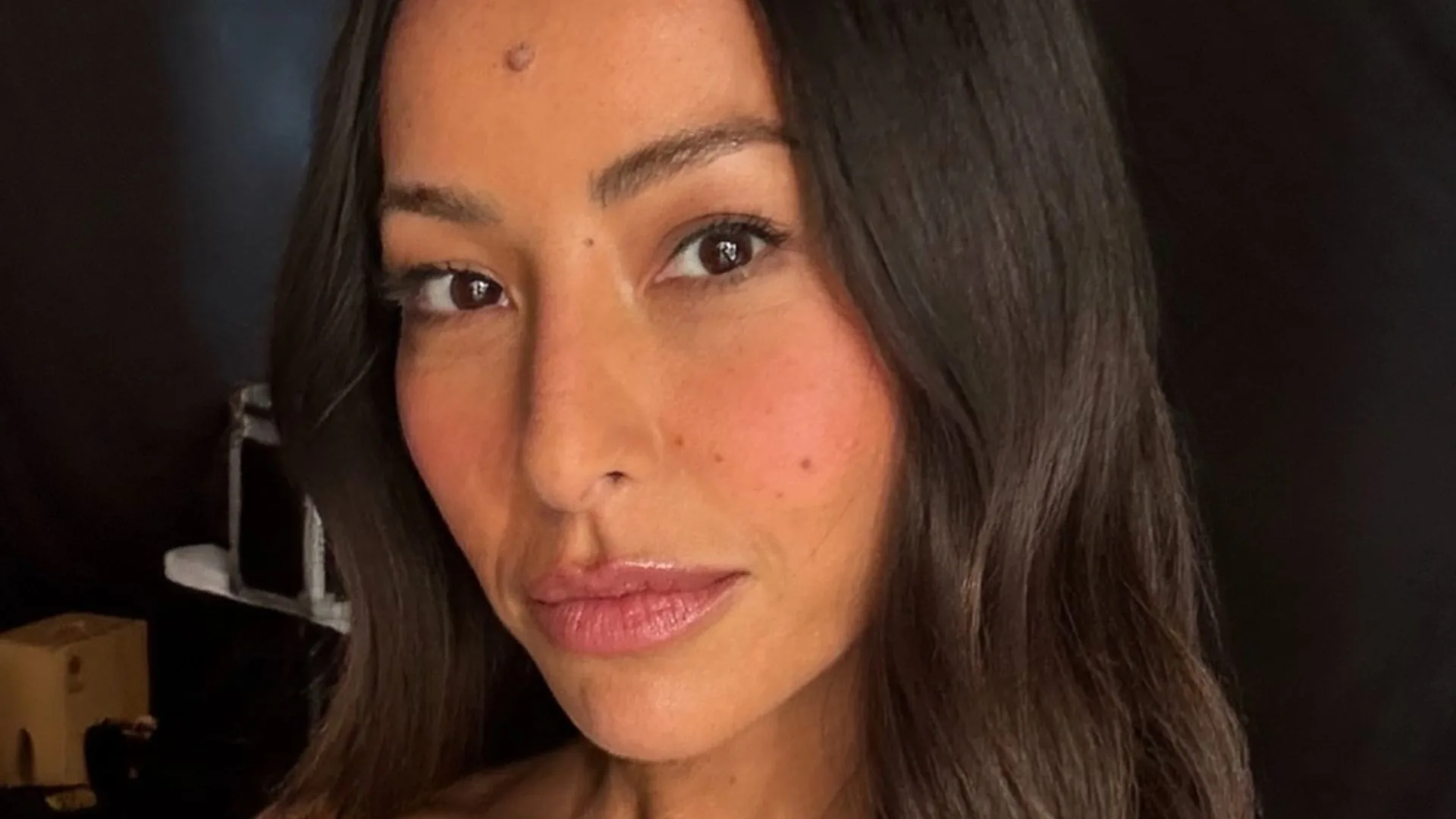 Sabrina Sato reencontra secretária que a reprovou na faculdade por faltas