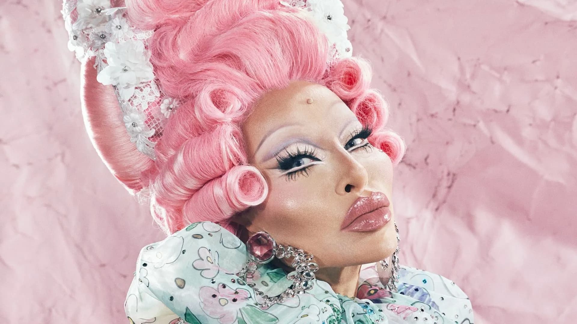 Sabrina Sato exibe preparação de 7 horas para Festa de Halloween