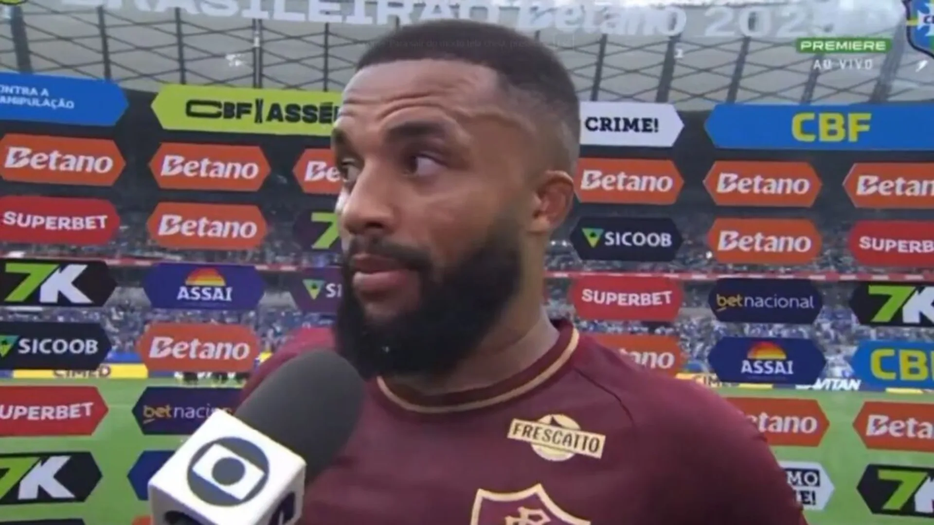 Samuel Xavier desabafa após jogo do Fluminense e critica falta de cobrança sobre árbitros