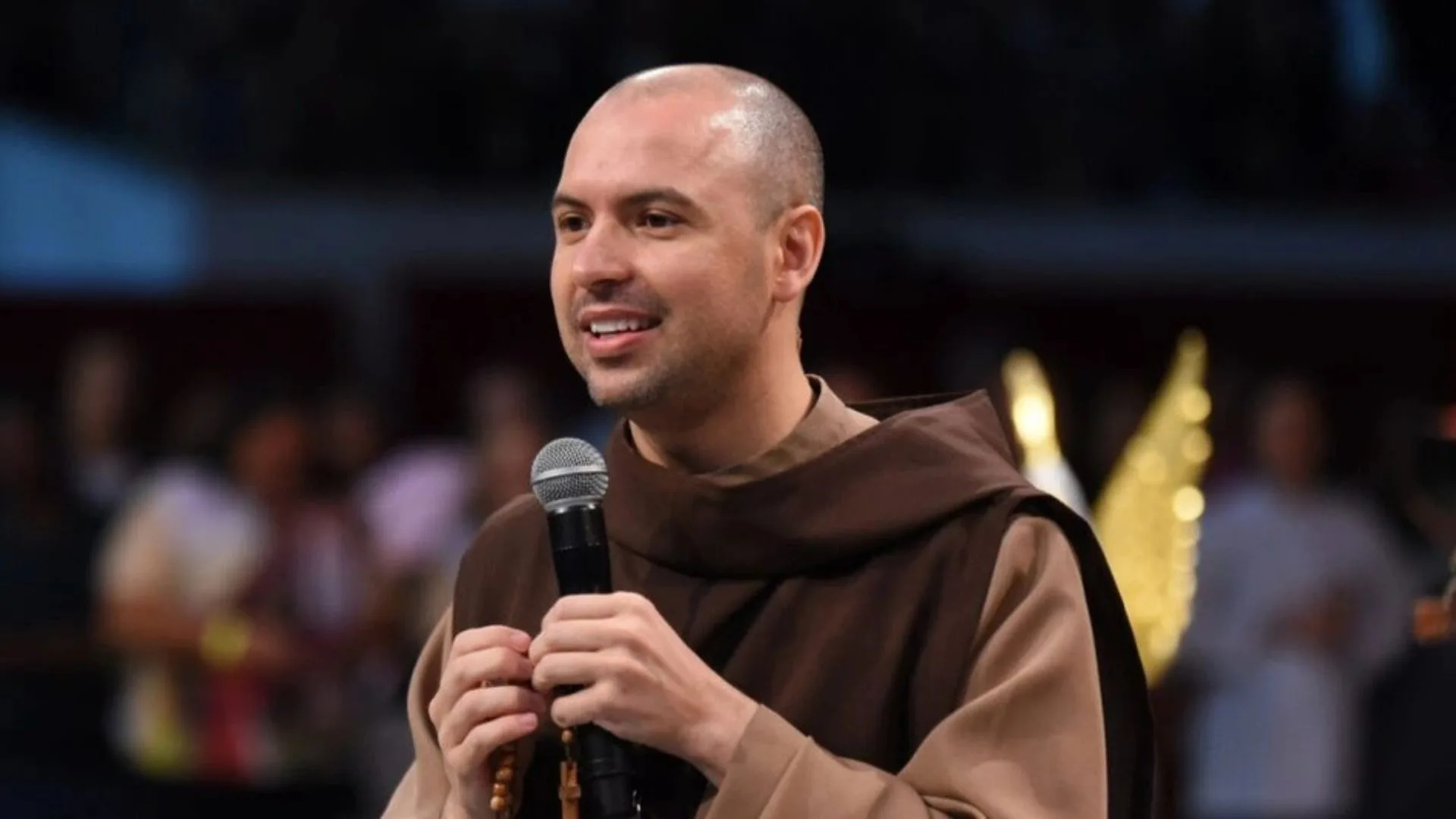 Frei Gilson afirma durante show no Maranhão que nunca recebeu dinheiro público por pregações