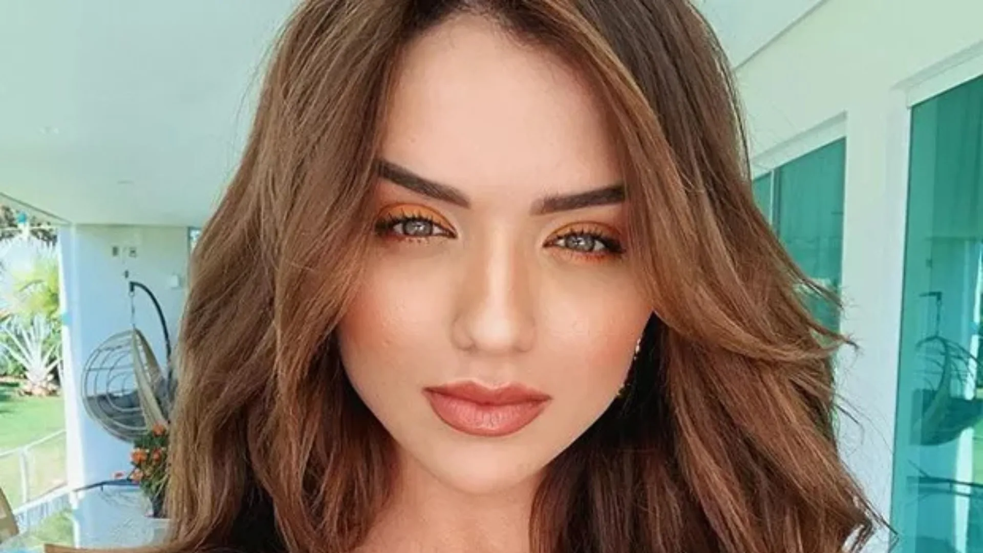 Rafa Kalimann revela pressão e hábitos nocivos no início da carreira como modelo