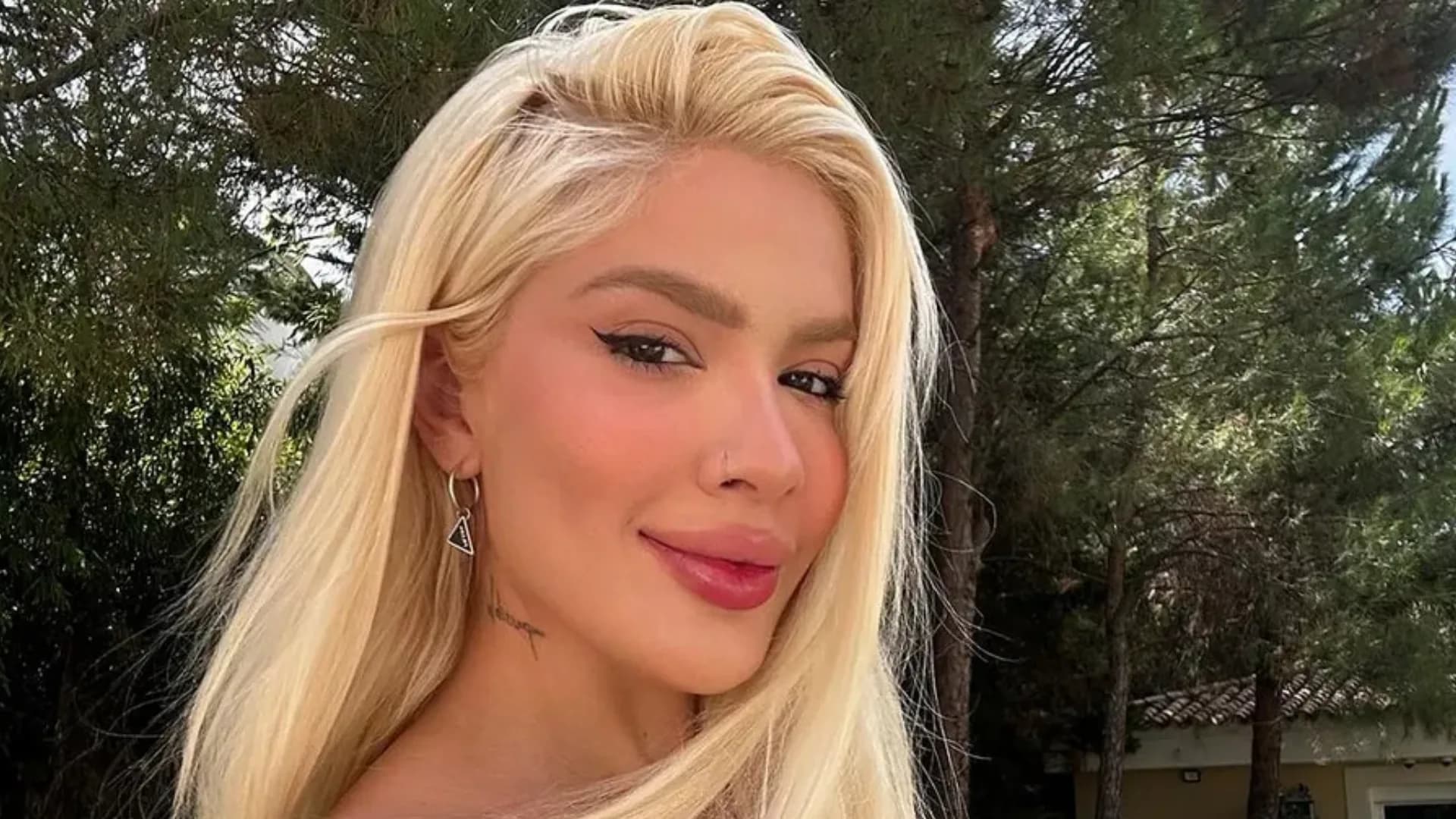 Karoline Lima começa aulas de canto: “Vou cantar na igreja”